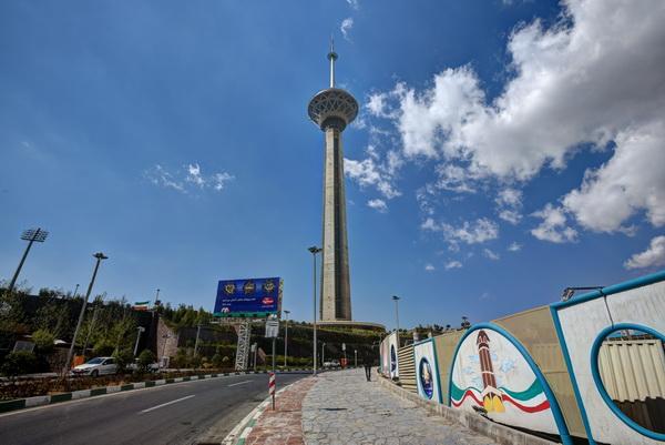 Teheran-Borje-Milad-MAH_2630_1_2_fused Kopie.jpg